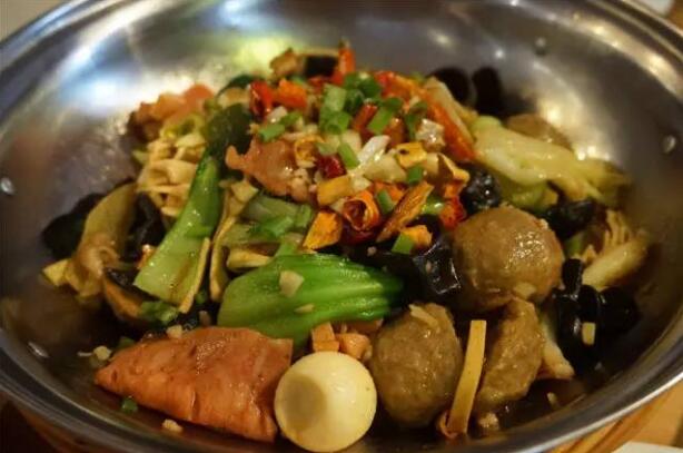 廣州超贊的午飯，都被這家食堂承包了