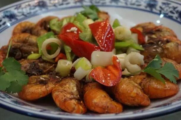 廣州超贊的午飯，都被這家食堂承包了